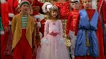 Thumb for http://www.eyeheart.org/roswell/aroswellchristmascarol/aroswellchristmascarol-PDVD_269.jpg (98 KB)